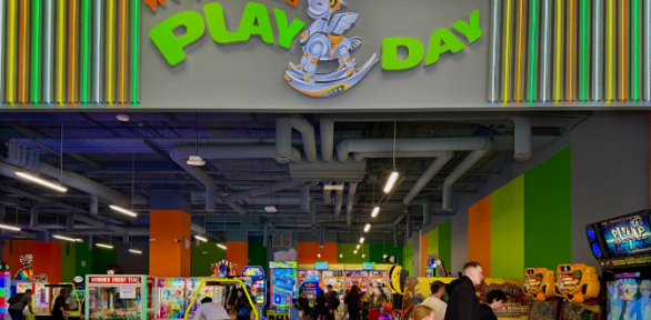 До 5 часов игры на аппаратах и аттракционах в ТРЦ Avenue Sever в Play Day