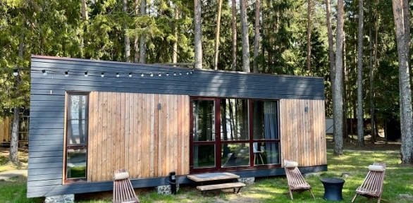 Отдых на берегу Горьковского моря с питанием в глэмпинге «Шестое чувство»