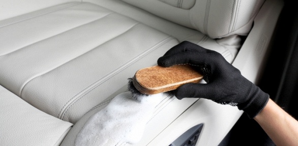 <b>Скидка до 50%.</b> Мойка автомобиля, детейлинг подкапотного пространства в студии «Wizart детейлинг»