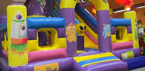 Безлимитное посещение детской комнаты в центре развлечений «КосмоМакс»