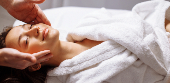 Сеансы массажа тела или лица от мастера Надежды Кочуриной