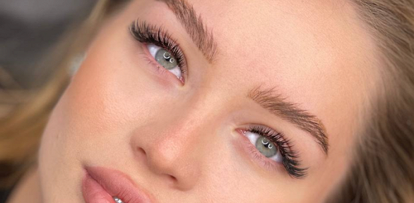 Наращивание ресниц в студии красоты Jackdaw’s