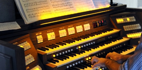 Билет на концерт «Рождество при свечах: орган и арфа»