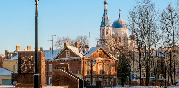 Билет на автобусную экскурсию в Гатчину от агентства «Виктория»