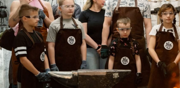 Билет на детскую экскурсию для группы из 5 человек в «Кузню на Неве»