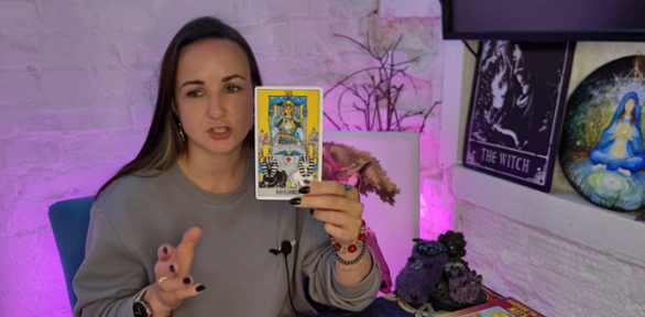 Расклад на картах Таро в эзотерической мистерии Дарьи Домаевой