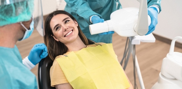 Гигиена полости рта, лечение или удаление зубов в клинике Medium