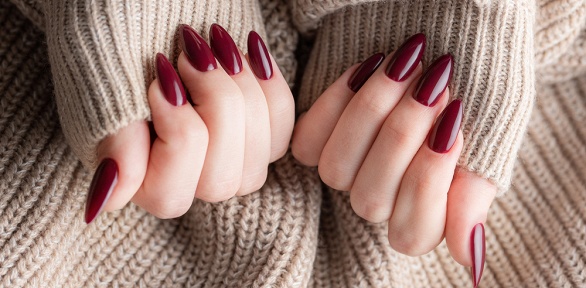 Маникюр и педикюр в салоне Sisters Beauty Studio