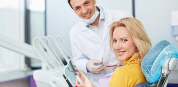 Комплексное снятие зубных отложений в стоматологической клинике «Альбус»