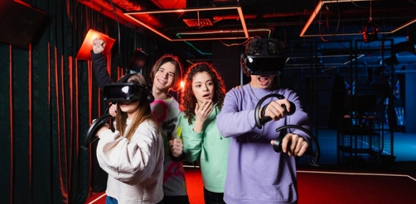 60 минут игры на арене виртуальной реальности в клубе VR Park