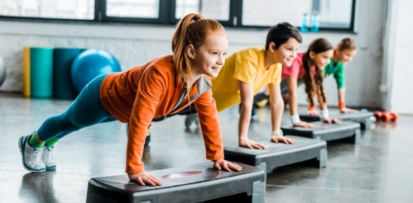 Занятия гимнастикой, акробатикой, растяжкой в школе гимнастики Iron Line