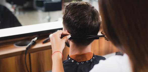 Мужская стрижка и моделирование бороды в салоне «Три грации»