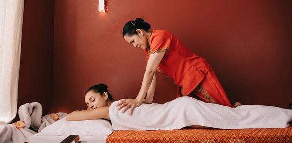 Тайский массаж в салоне красоты и SPA «Серебряная черепаха»