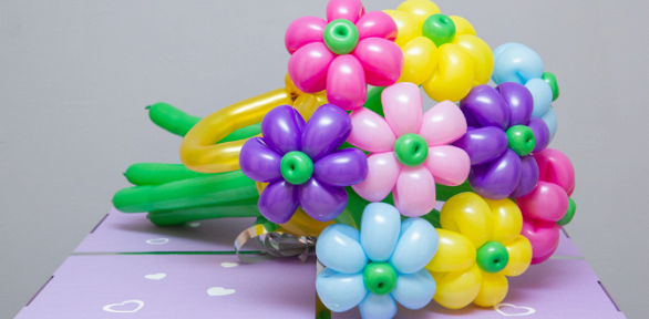Подарочный букет цветов из шаров