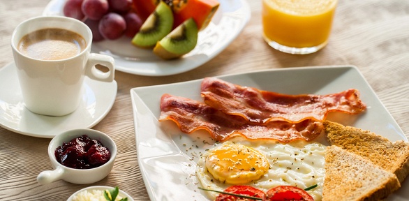 Завтрак на выбор, сытные или сладкие вафли в кафе Vaffel