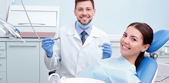 Комплексная гигиеническая чистка зубов в клинике KM Klinics