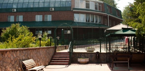 Отдых на берегу Исетского озера с завтраком в клубе «Солнечный берег»