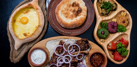 Всё меню и напитки в ресторане грузинской кухни «Тбилиси» за полцены