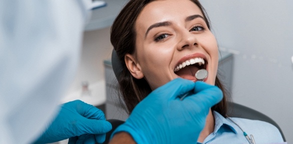 Чистка и полировка зубов в стоматологии «Айвазовский»
