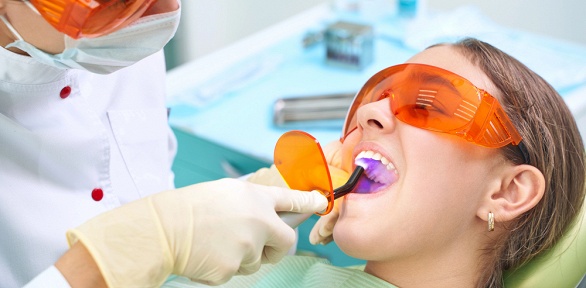 Чистка зубов и лечение кариеса в стоматологической клинике «Мээрим»