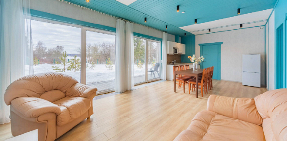 Проживание на берегу Икшинского водохранилища в апарт-отеле «Корабль»