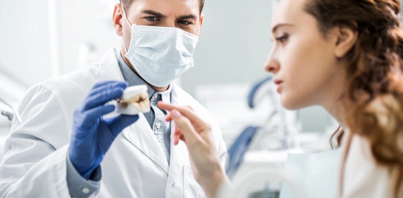 Установка коронки или протезирование зубов в клинике Tvoi Stom