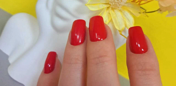 Маникюр и педикюр в студии ногтевого сервиса «Якутяночка»