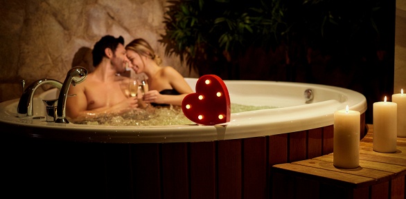 СПА-свидание с бассейном в сети СПА-салонов PartySPA