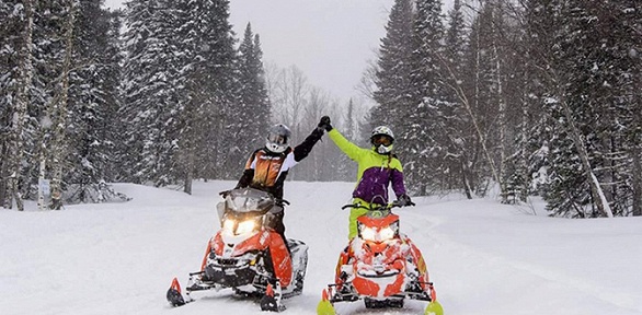 Прогулка на двухместном снегоходе от компании «Мегапрокат»