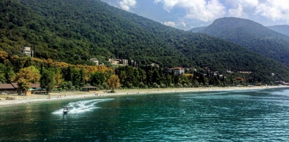 <b>Скидка до 30%.</b> Тур в Абхазию на курорт Гагры с августа по октябрь со скидкой 30%