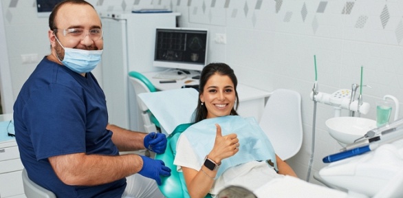 Ультразвуковая чистка зубов по системе AirFlow в стоматологии BMclinic