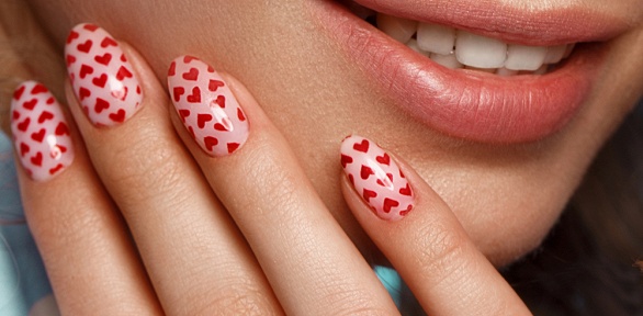 Маникюр и педикюр с покрытием гель-лаком от мастера Ирины Похилюк