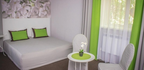 Проживание с завтраками в отеле Aura Hotel-Zuro