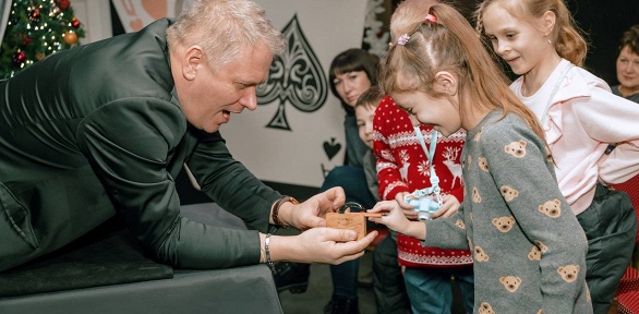 Детское шоу-программа фокусника-иллюзиониста в «Музее азартных игр»