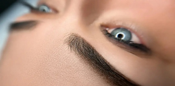 Перманентный макияж бровей, век или губ в салоне красоты New Look