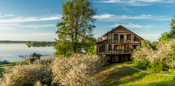 Отдых в доме с беседкой или номере на базе отдыха «Фокино-Приволжье»