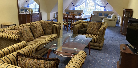 Отдых в Подмосковье с завтраком в гостиничном комплексе «Континент»