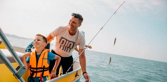 Морская рыбалка с приготовлением улова на тримаране «Посейдон»