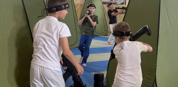 Занятия по спортивному лазертагу для детей в клубе «Пилигрим»