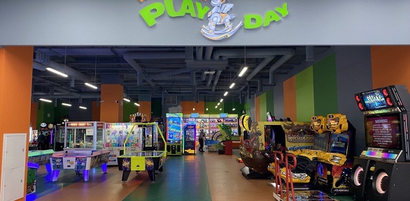 До 5 часов игры на аппаратах и аттракционах в ТРЦ Avenue Sever в Play Day