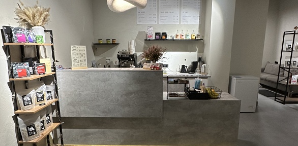 Занятия акробатикой, растяжкой, танцами и фитнесом в студии CoFit