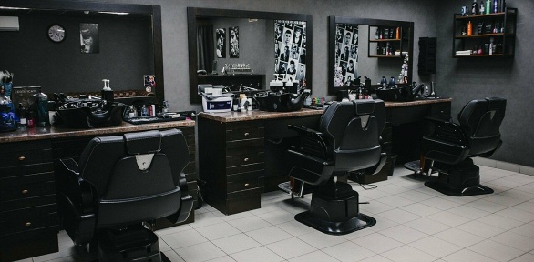 Мужская стрижка или оформление бороды в барбершопе New Barber Club
