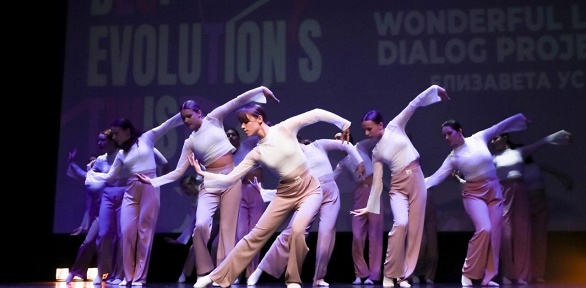 Абонемент на групповые занятия для детей и взрослых в студии Des