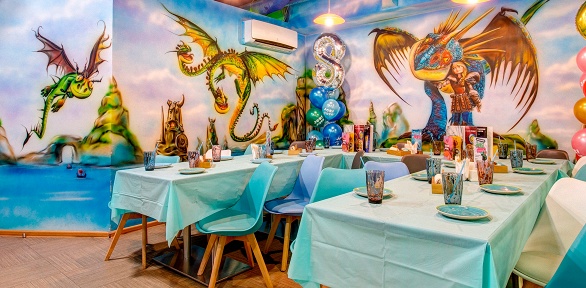 Праздник в банкетной комнате в парке развлечений Joki Joya