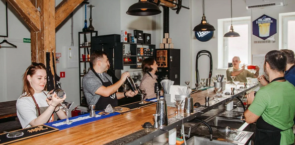 Коктейльный мастер-класс с дегустацией от учебного центра «Лига Универ»