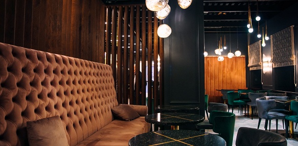 Всё меню кухни и напитки в ресторане The Lark