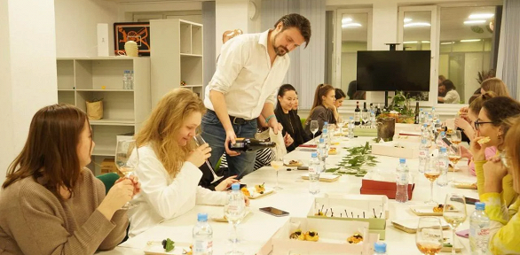 Мастер-класс «Сомелье с дегустацией вина» от учебного центра «Лига Универ»