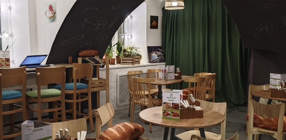 Меню и напитки в гастрономе-пекарне «Мамин базар»