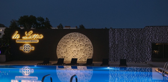 Отдых с посещением бассейна в клубе премиум-класса La Luna