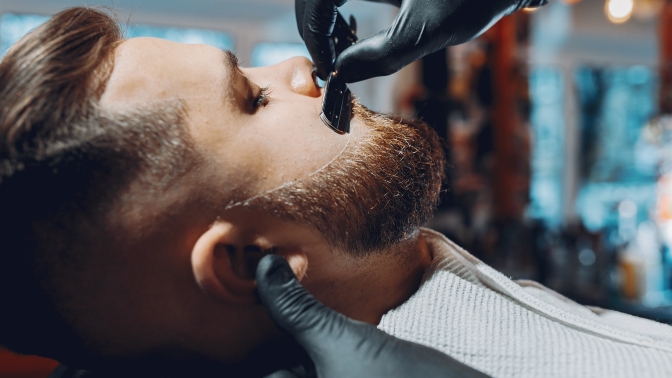 Скидка до 59%. Мужская или детская стрижка, укладка, моделирование бороды или усов, бритье в барбершопе «The Цех»